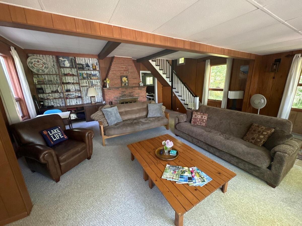 Emerald Cove Cottage-3 Bd, 2 Ba-Sleeps 10 Newaygo Exterior photo